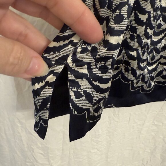 CAbi 100% Silk Women’s Top Blouse Black Gray Cream Cinch Waist Cap Sleeve Medium - Picture 4 of 15